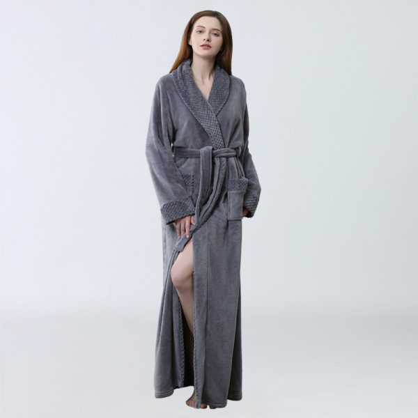 The Same Pajamas Winter Pajamas Thickened And Lengthened Bathrobe LOGO Flannel Bathrobe - Image 5